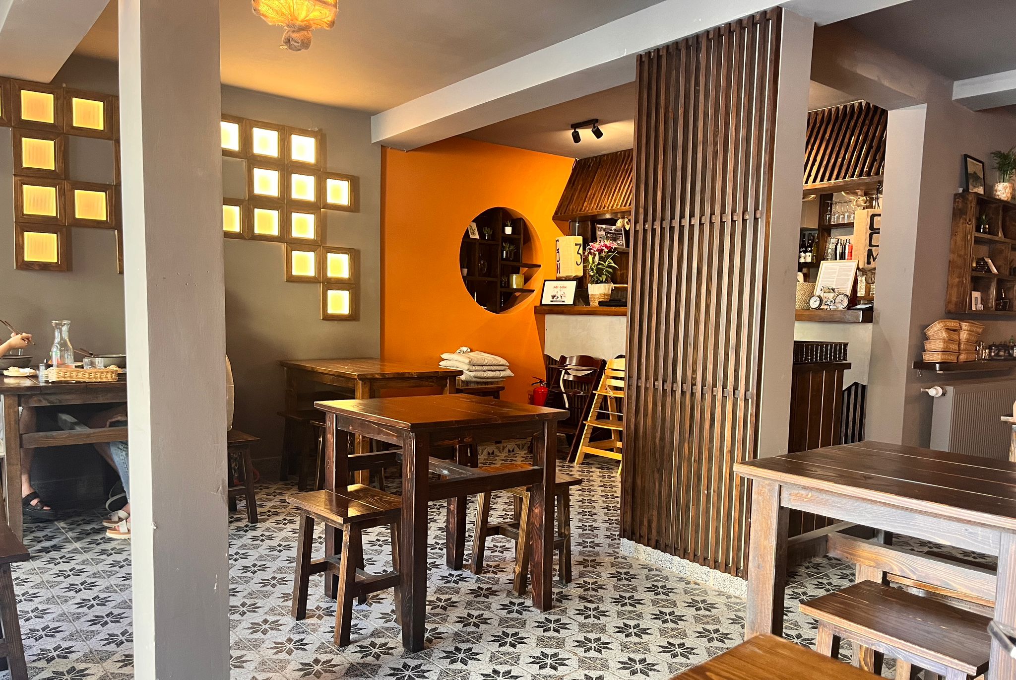 restaurant-interior